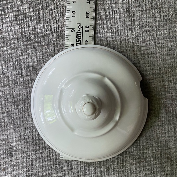 Tureen & Lid without Underplate by Royal Kent (Poland)
Tureen & Lid only - Picture 7 of 8